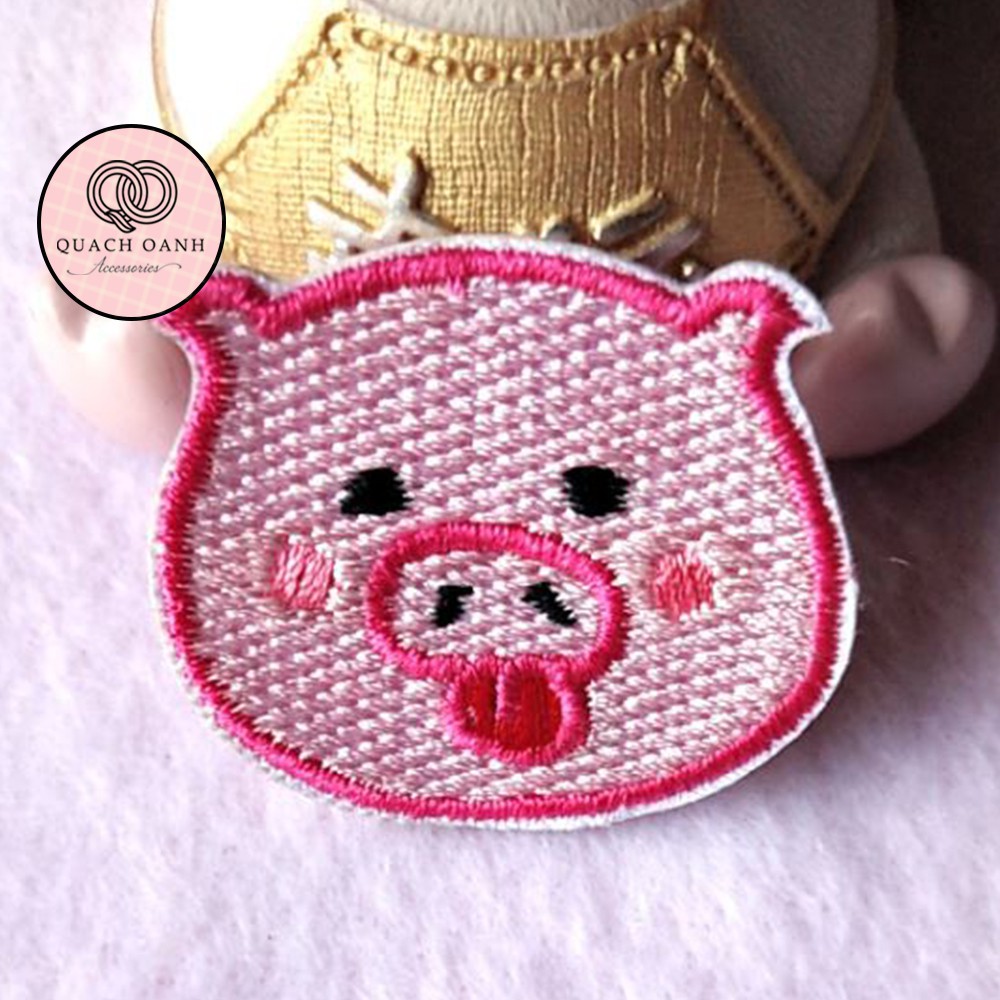 Sticker nhãn dán vải thêu hình heo con hồng đáng yêu tự dính trang trí sổ, vở, mũ bảo hiểm - ST28