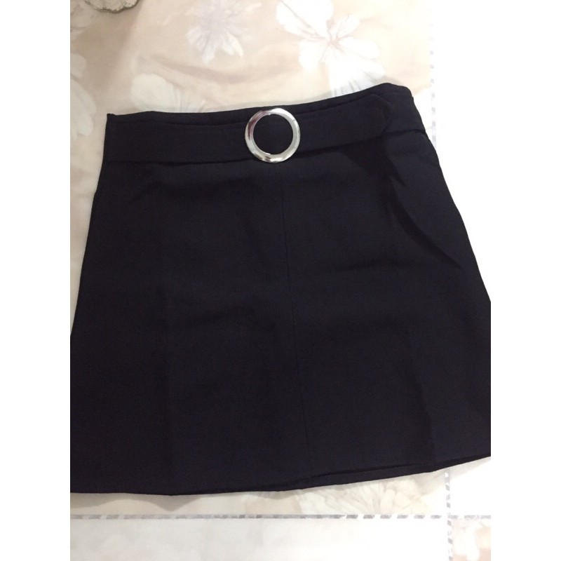 Thanh lý chân váy nịt khoen giữa