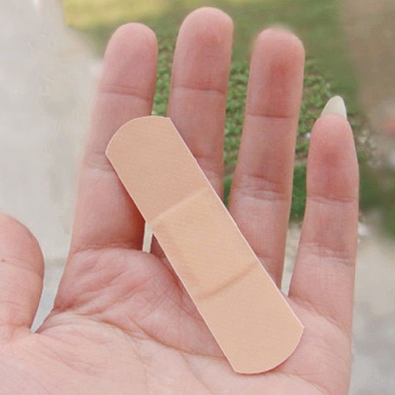 Hộp 100 Miếng Băng Cá Nhân Dán Vết Thương Urgo Aid First.