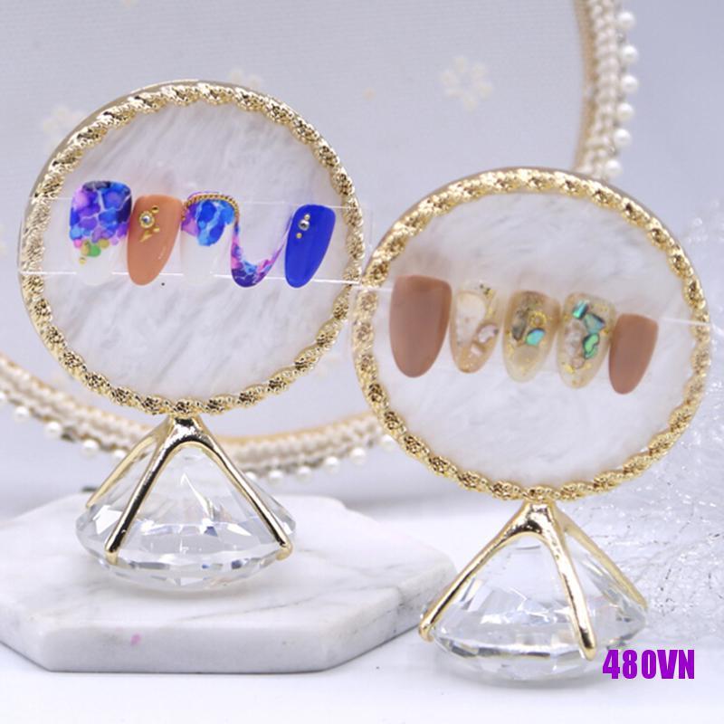 1 Giá Đỡ Lọ Sơn Móng Tay Giả Kim Cương