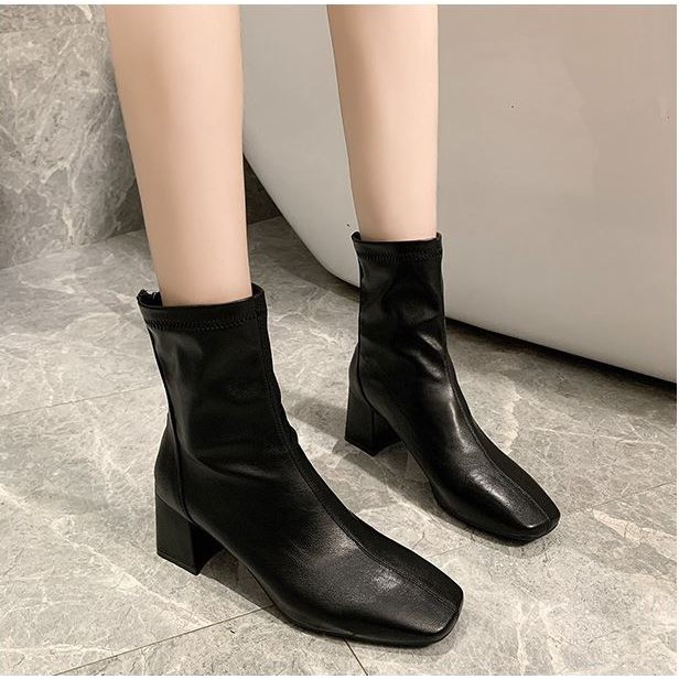 Bốt nữ cao cổ WOMEN STORY giày Boots da mềm lót nỉ khóa sau cao cấp boot mũi vuông boost lửng thời trang đế 6 cm 2021