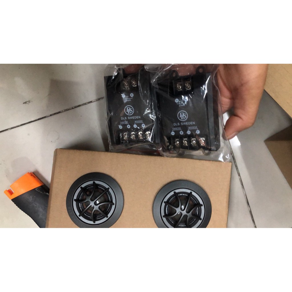 Bộ 2 loa DLS Thụy Điển kèm 2 treble và 2 phân tầng siêu phẩm âm thanh lắp cánh cửa ô tô siêu đỉnh