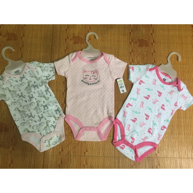 Body cộc bé gái