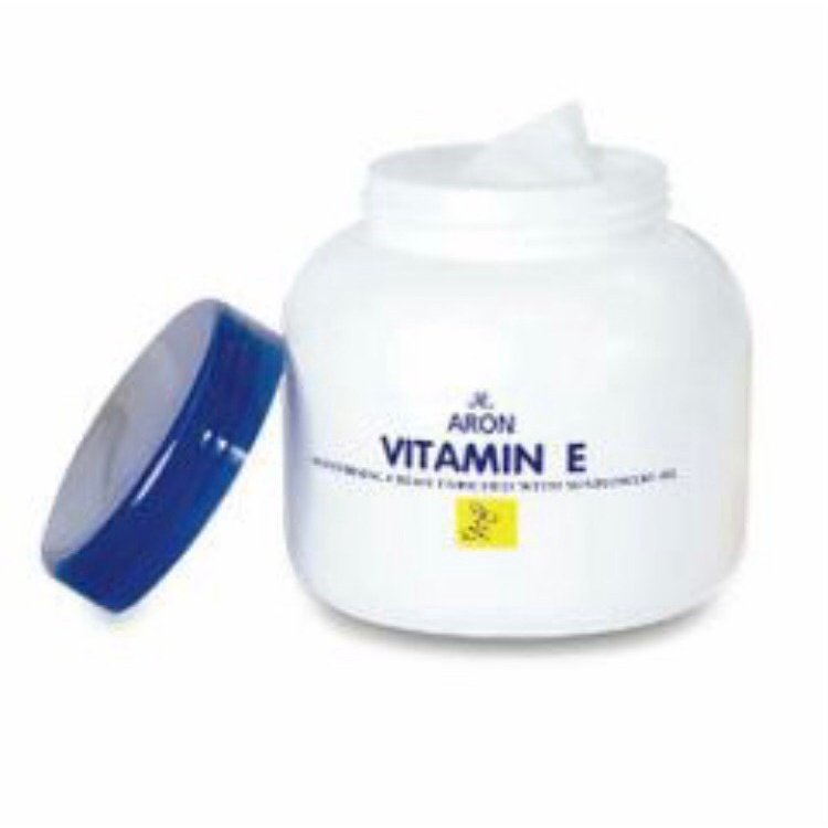 Kem Vitamin E Nắp Xanh Thái Lan Chính Hãng