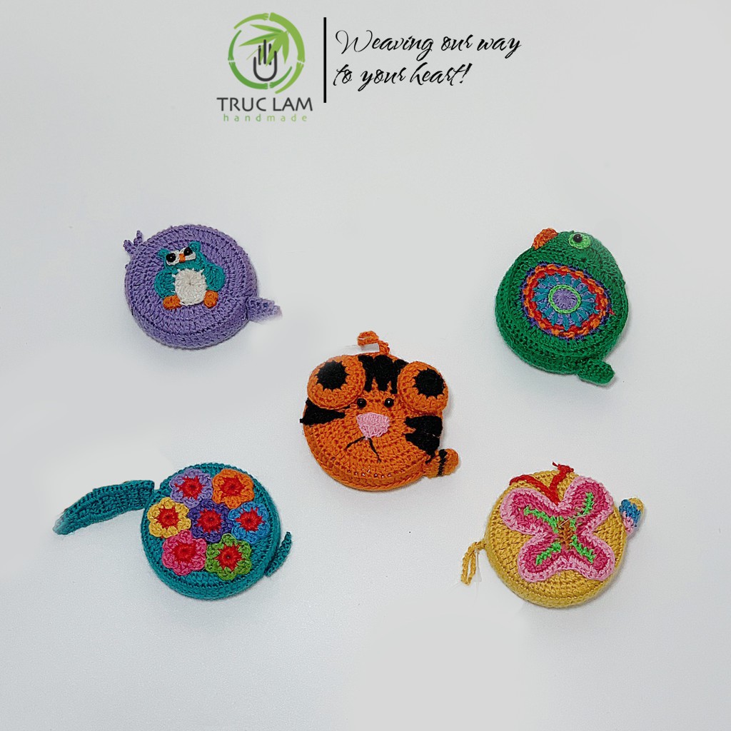 Thước Dây Cuộn Mini Rút Tự Động Đan Len Nhiều Màu Sắc  – Trúc Lâm Handmade