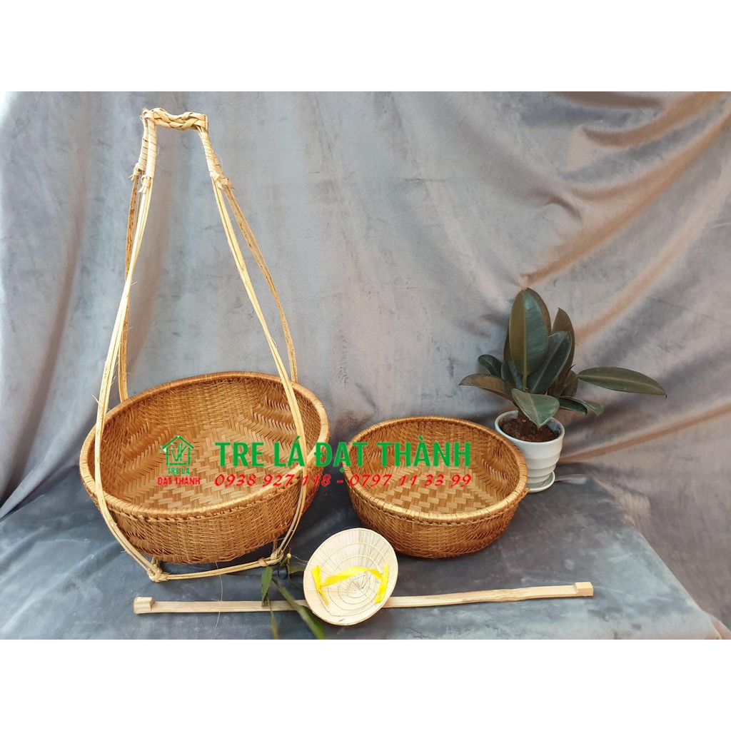 Quang gánh tre trang trí giá rẻ cho nhà hàng quán ăn, gồm 2 thúng 1 đòn, 2 giắng gánh