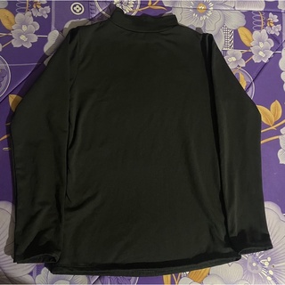 Áo cổ lọ màu đen (Thanh lý)