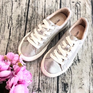 Combo giày và tất cho bé