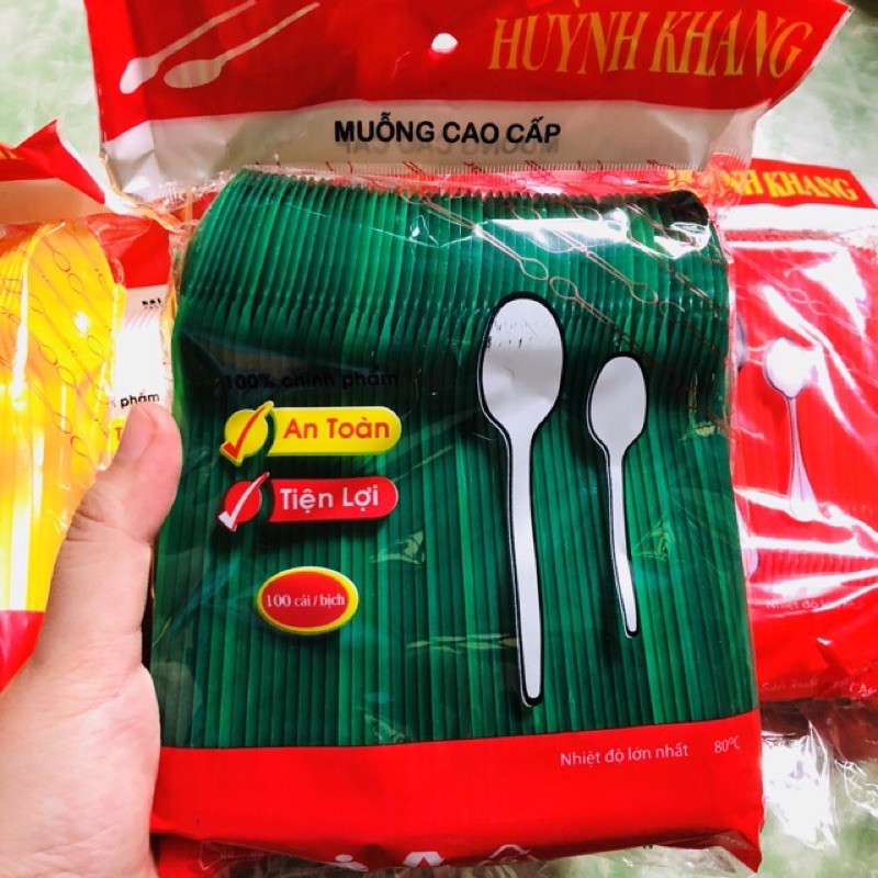 100 Muỗng nhựa cao cấp dài 15 cm . Nhiều màu
