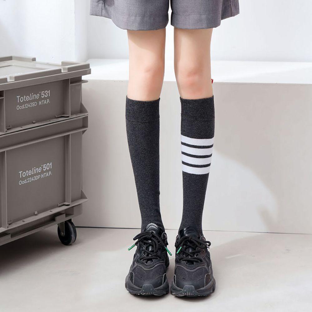 Vớ Cotton Dài Qua Gối Họa Tiết Kẻ Sọc Chất Liệu Co Giãn Ấm Áp Thời Trang Cho Nữ