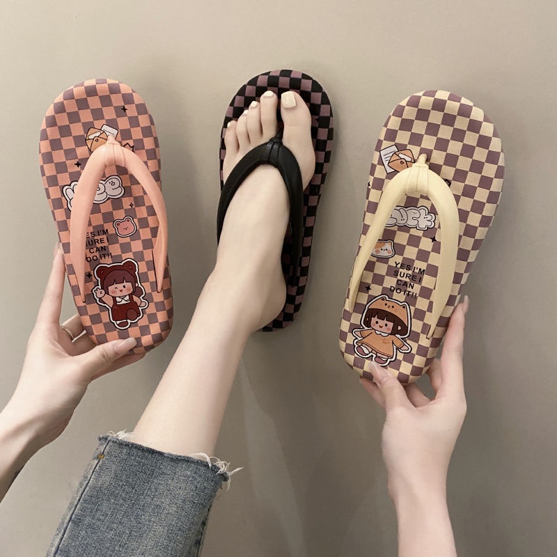 Dép Xỏ Ngón Đế Dày In Họa Tiết Hoạt Hình Dễ Thương Thời Trang Đi Biển Cho Nữ