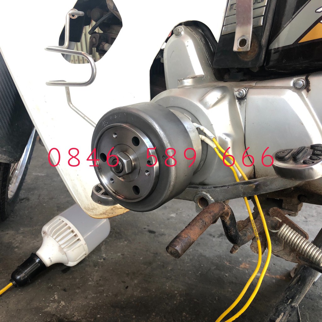 Cục Phát Điện Mi Ni Gắn Xe Máy 100 % Lõi Đồng Điện Ra 220 V