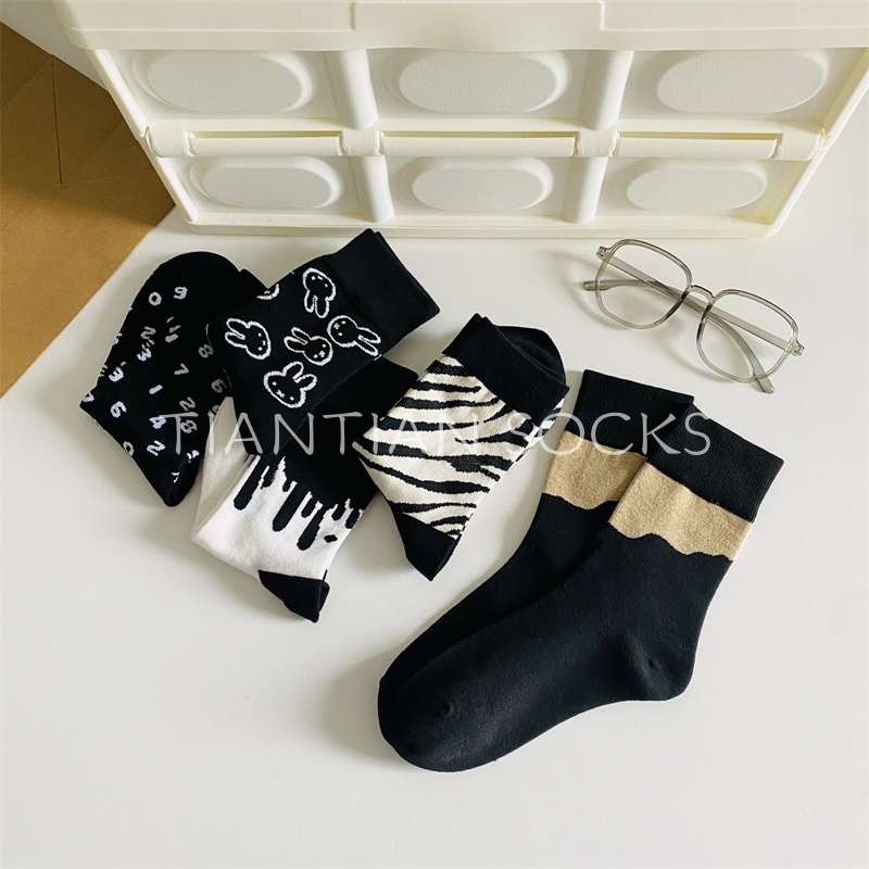 TIAN TIAN T222 Vớ Cotton Màu Đen Cổ Vừa Phong Cách Nhật Bản Dễ Phối Đồ Thời Trang Xuân Thu Cho Nữ