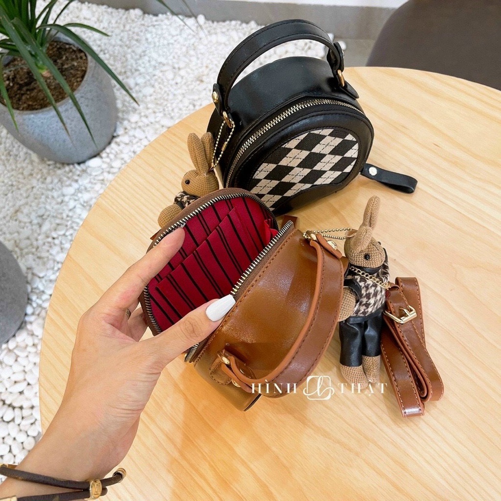 Túi cốp họa tiết kẻ caro tặng kèm móc khóa thỏ dễ thương SMN375