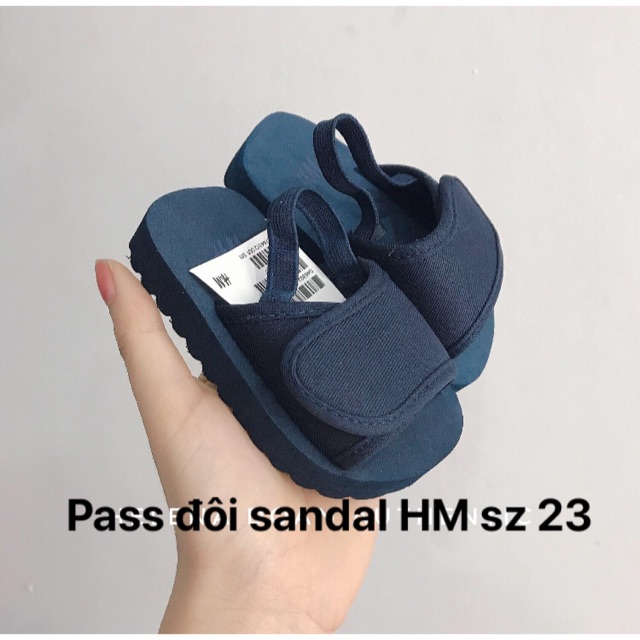 Pass đôi sandal H&M kids used