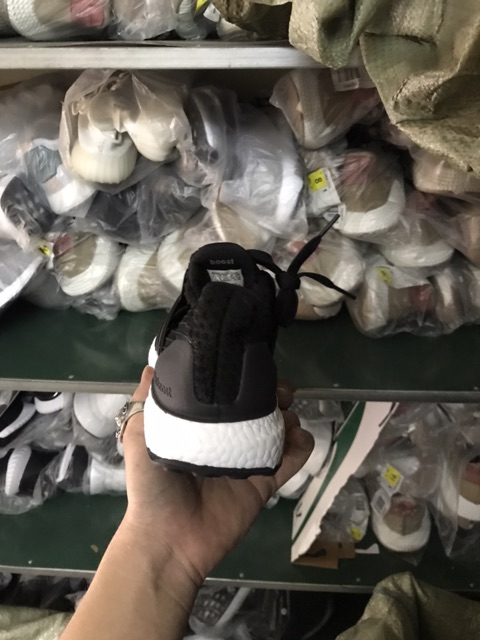 Giày sneaker Ultra Boost đen boost trắng 4.0 nam nữ