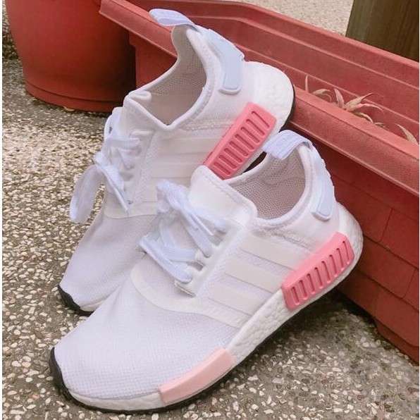 giày adidas NMD r1 trắng hồng