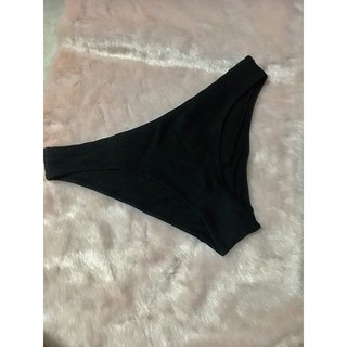 Quầ lót nữ màu đen chất thun gân co giãn tốt