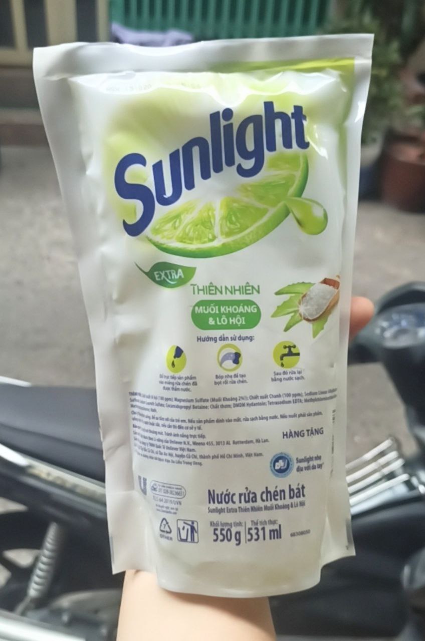 Nước Rửa Chén Sunlight Thiên Nhiên Túi 550g