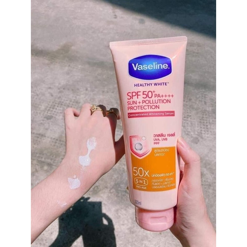 COMBO DƯỠNG THỂ VASELINE VÀ VIÊN TRẮNG DA ALPHA ARBUTIN