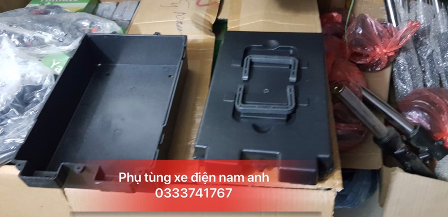 Hộp Đựng Bình Xe Điện M133 đựng 4 bình 12-15ah