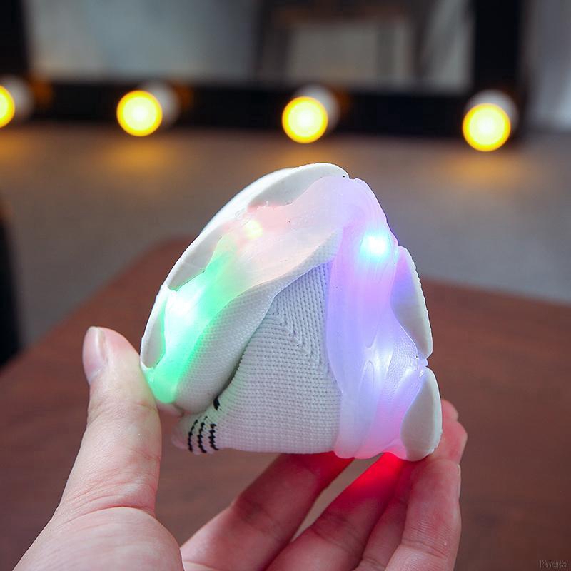 Giày thể thao có đèn LED viền đế thời trang xinh xắn dành cho em bé