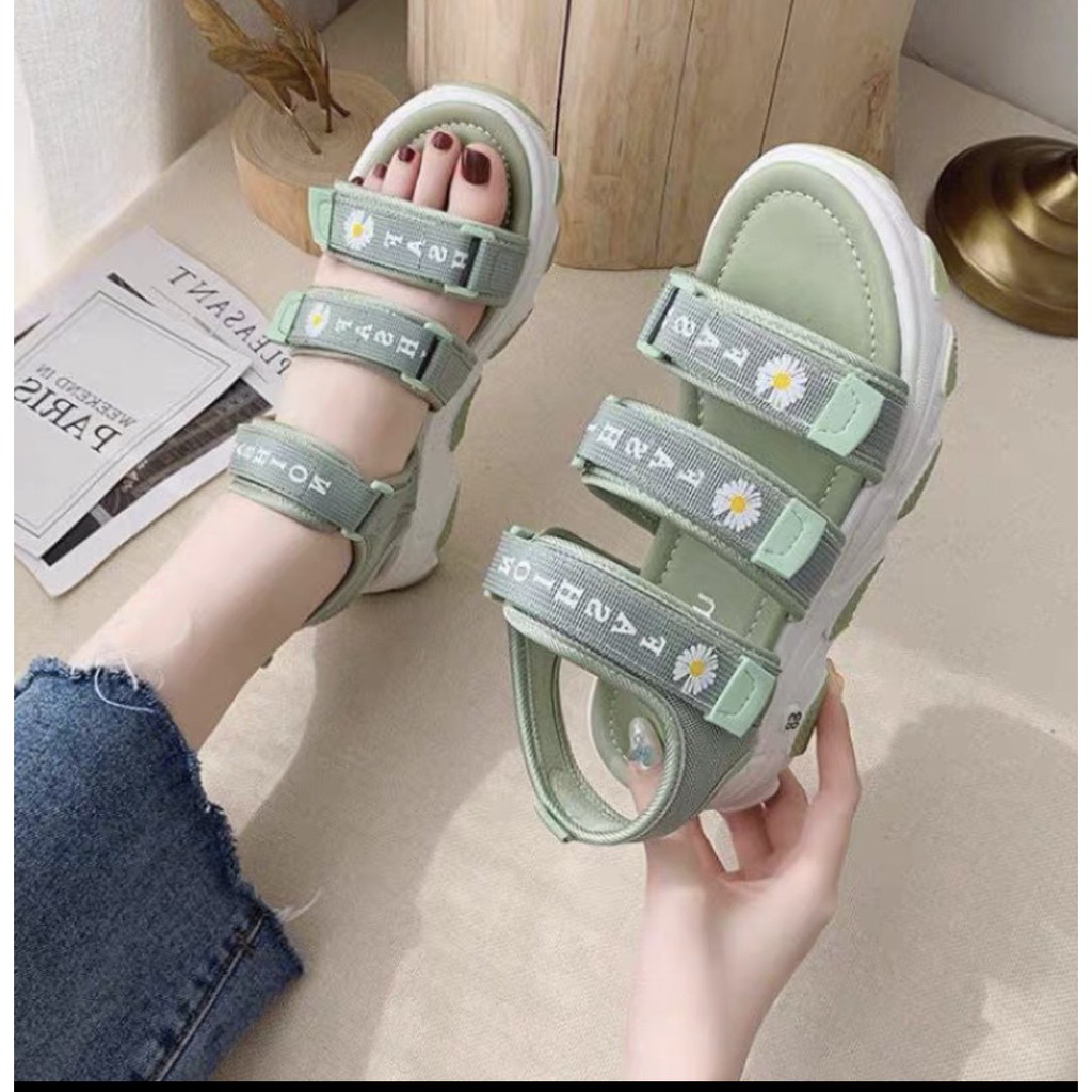 FREE SHIP Sandal nữ quai hậu quai dán học sinh / Dép quai hậu đi học mẫu mới gắn hoa cúc 3 màu cực xinh