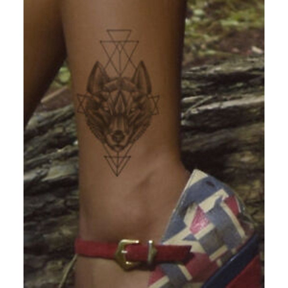 2 pcs Waterproof Temporary Tattoo Stickers Wolf Dog head fake Tatto Geometric animal Flash Tatoo Hand Back Foot