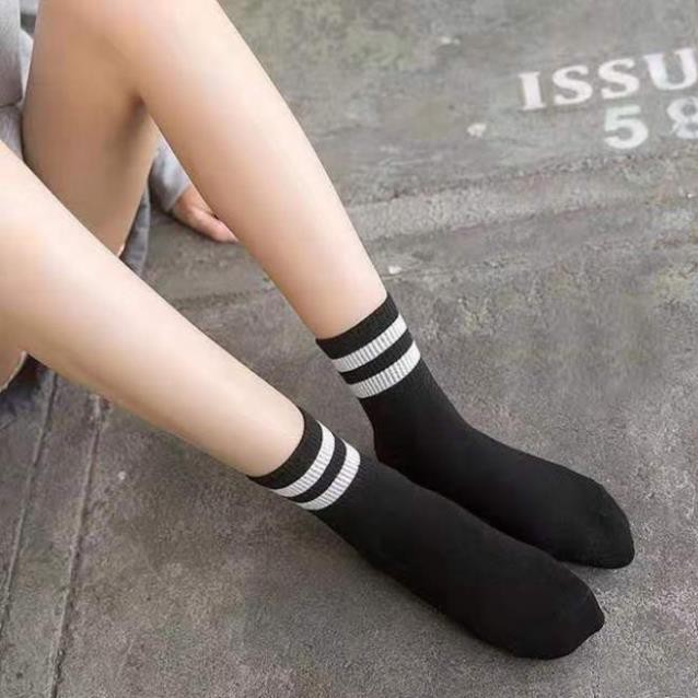 Tất, vớ kẻ sọc cổ đen trắng, kiểu dáng basic dễ mix đồ