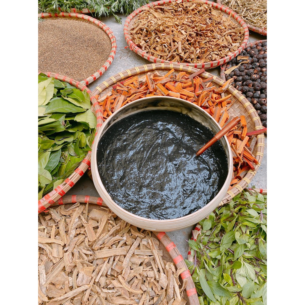 Dung dịch vệ sinh phụ nữ Lá Trầu Không 100% thiên nhiên- An toàn Mẹ Bầu