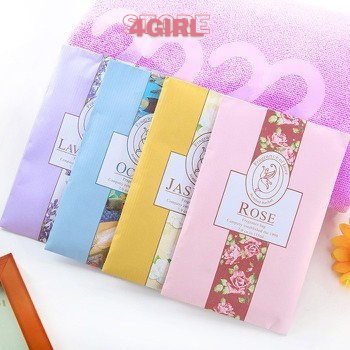 Túi Thơm Phòng Thảo Mộc Thiên Nhiên Để Tủ Quần Áo Có Móc Treo Store4girls