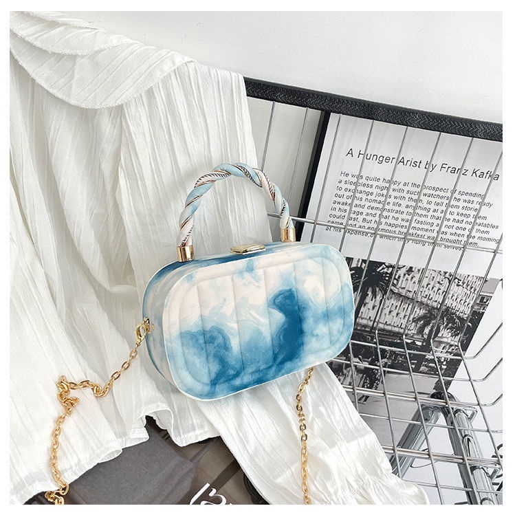 Túi Xách Đeo Vai Hình Vuông Cỡ Nhỏ Màu Sáng Phối Dây Đeo Sợi Xích Thời Trang Mùa Hè Sang Trọng