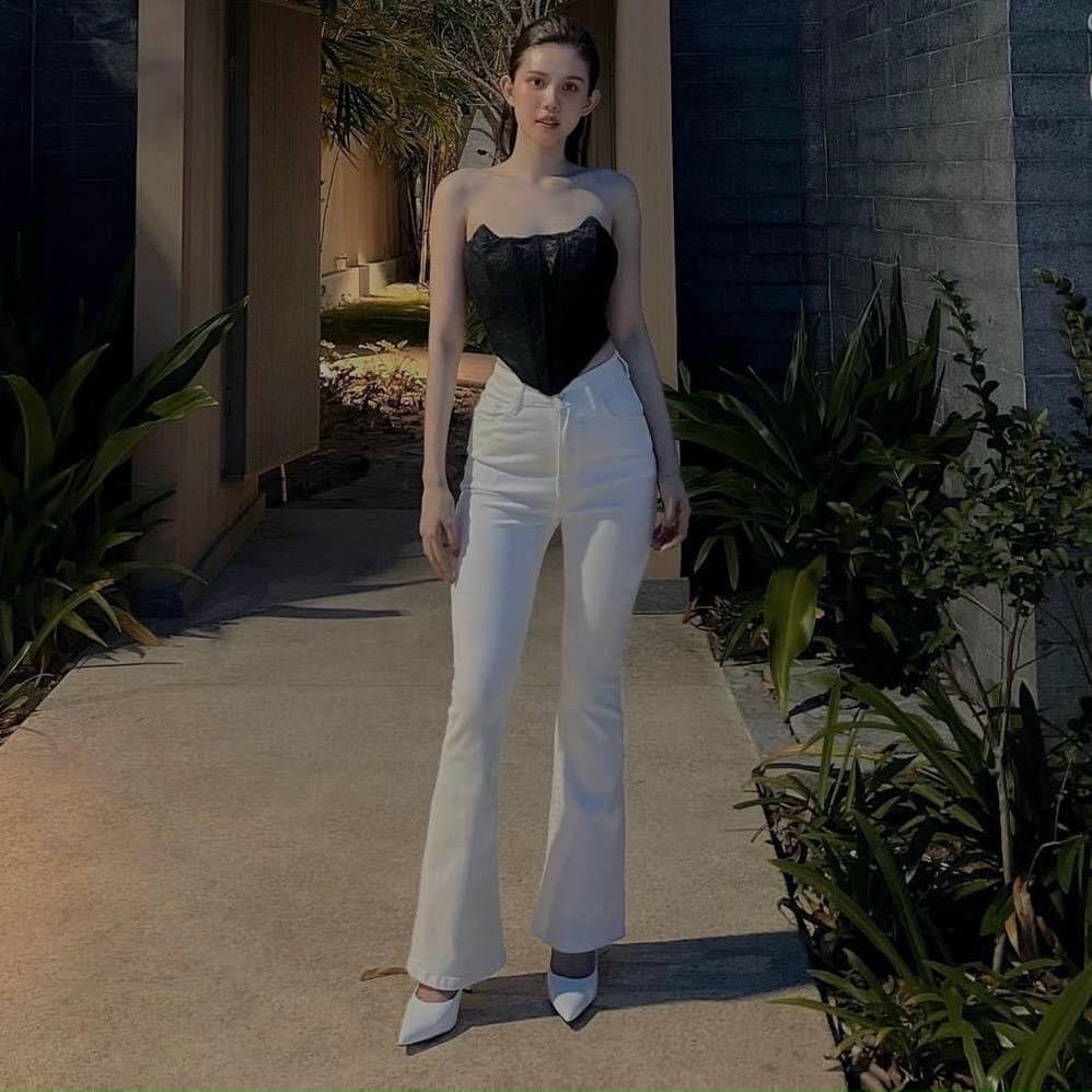 Quần Jean Ống Loe Lưng Cao Màu Đen ,Trắng Co Giãn Hàng Cao Cấp