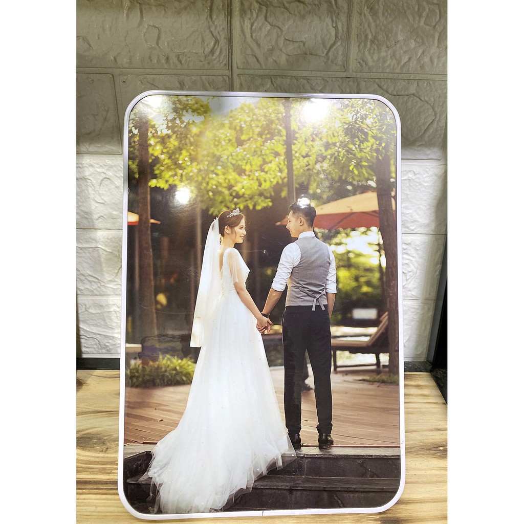 Ảnh gỗ mica bo viền 20x30