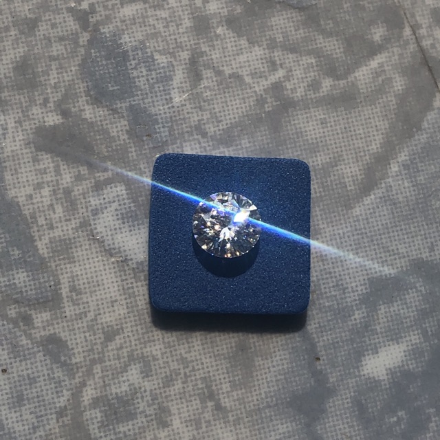 Viên rời Moisanite 7,0ly-7,2ly-7,5ly trắng  KIỂM ĐỊNH; Tặng vỏ bạc mạ bạk kim khi mua 2 viên
