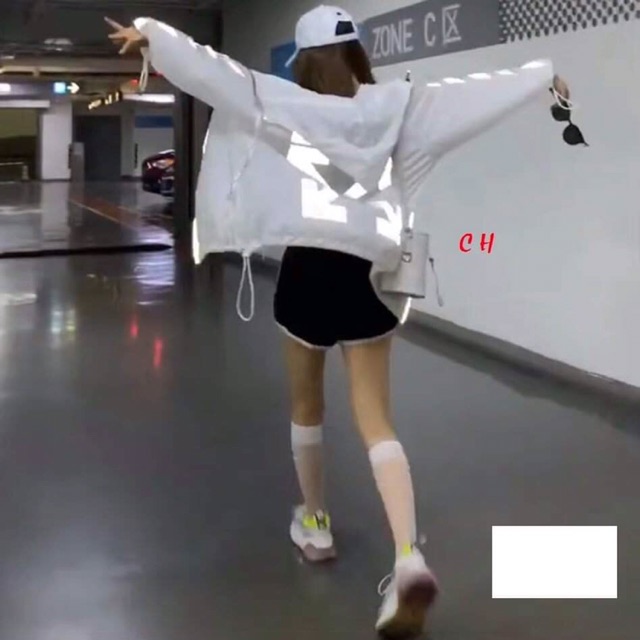 FREESHIP - Áo khoác Gió Form rộng,chống nắng in phản quang chữ OFF - màu Đen - PQ111 | BigBuy360 - bigbuy360.vn