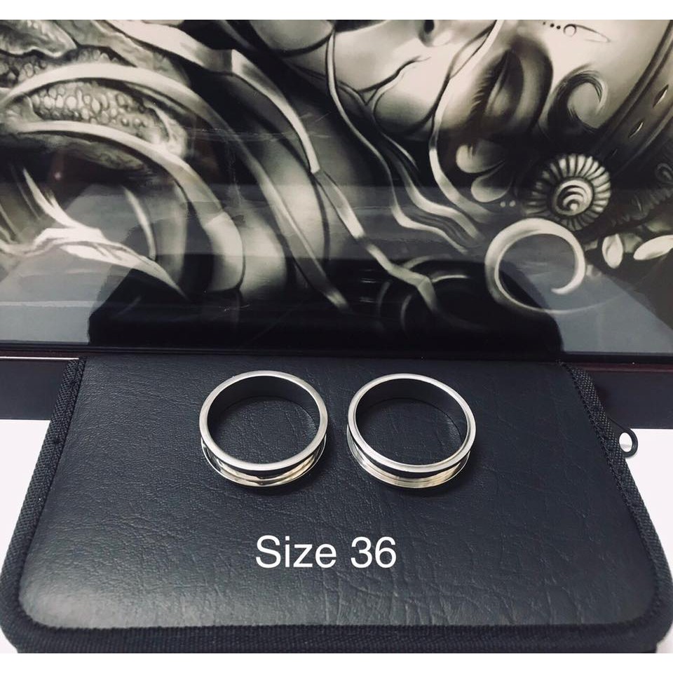 KHUYÊN NONG TAI INOX VIỀN DÀY MÀU BẠC SIZE 36MM