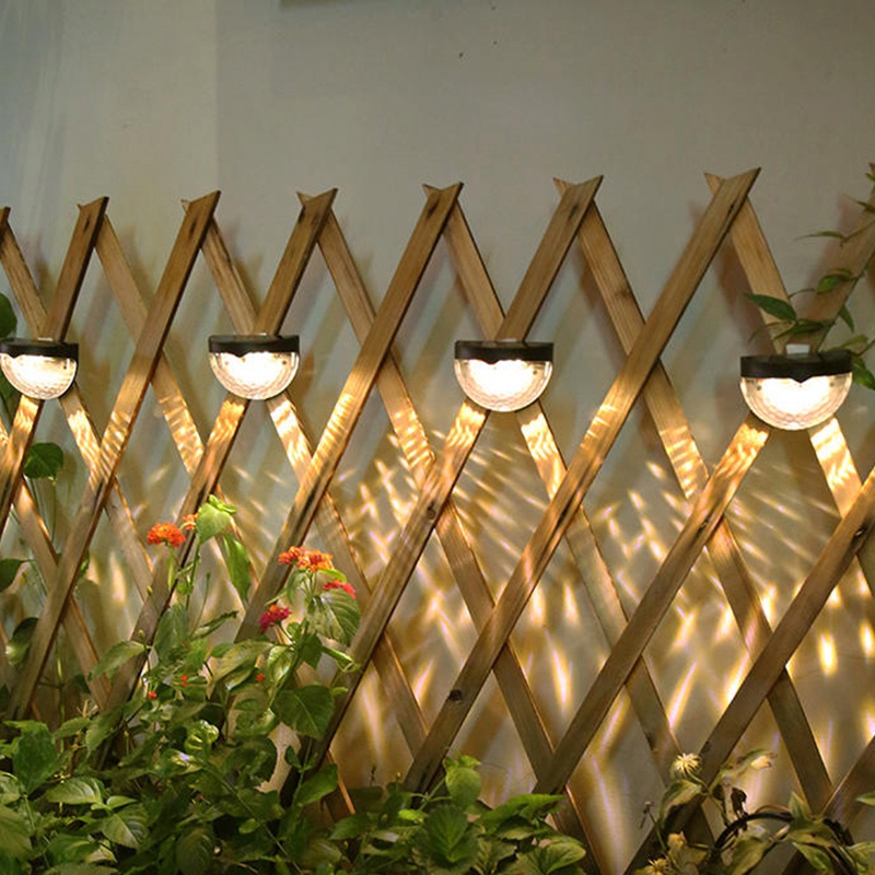 Đèn LED năng lượng mặt trời hình bán nguyệt trang trí sân vườn