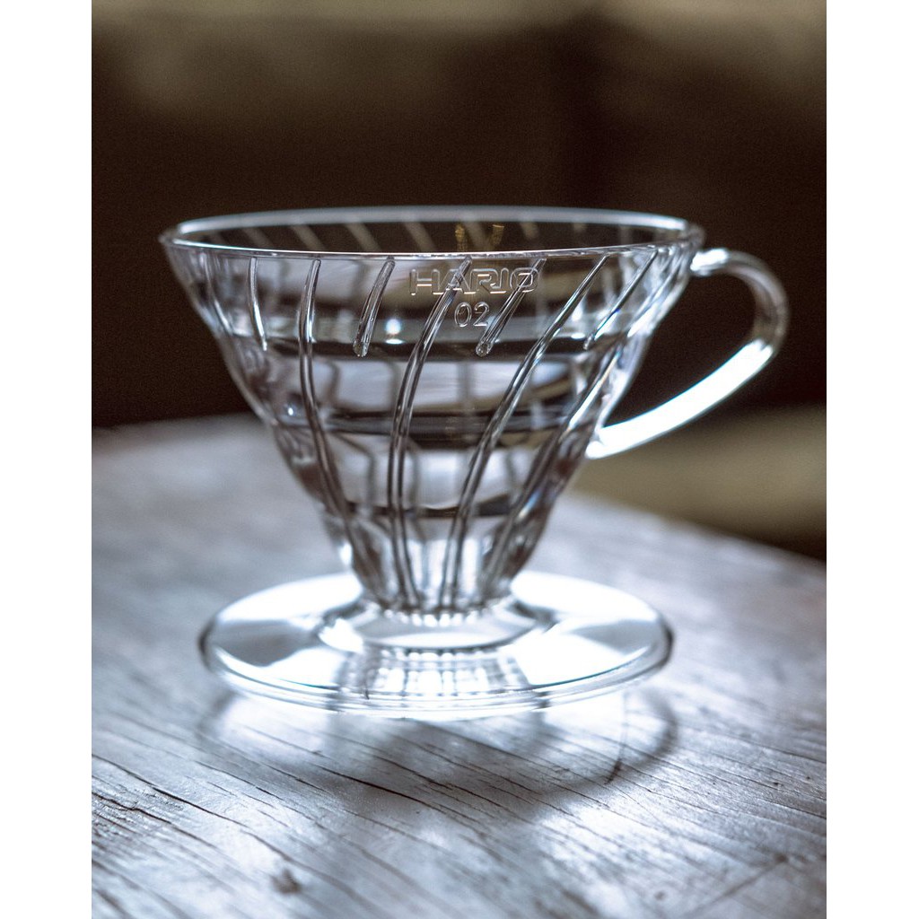 PHỄU PHA CÀ PHÊ HARIO V60 BẰNG NHỰA TRONG SUỐT VD-02T