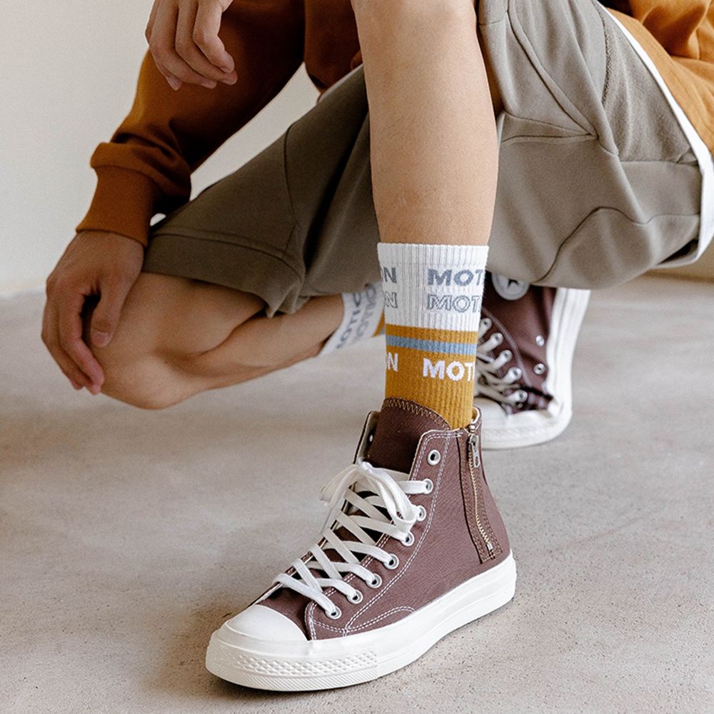 Đôi vớ thể thao bằng vải cotton mềm mại thoáng khí họa tiết sọc đơn giản cho nam