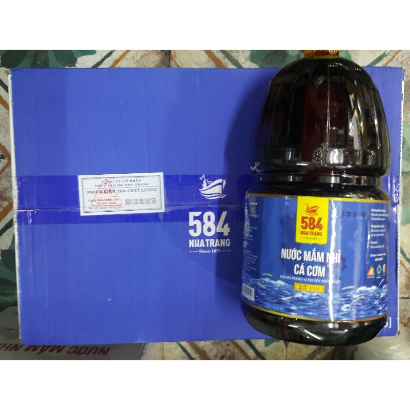 Nước Mắm 584 Nha Trang 25 độ đạm can 2 lít