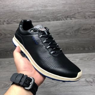 Giày  golf nam chất liệu da thật.