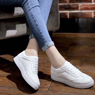 Combo 2 đôi giày +tất tim