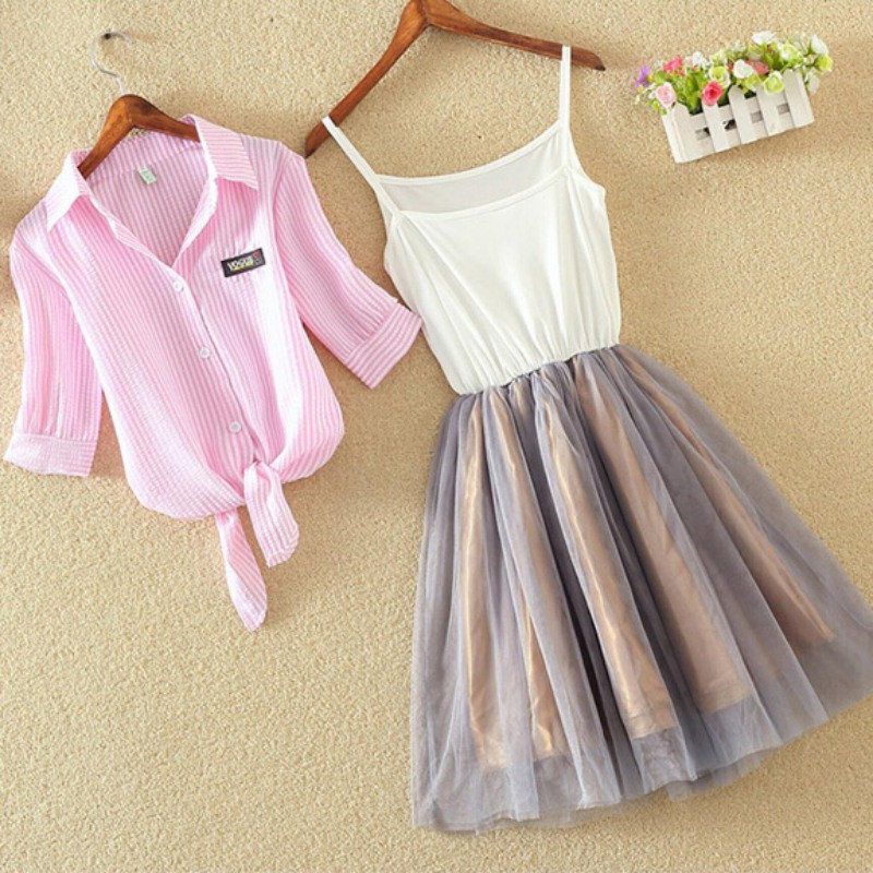 Áo sơ mi trắng tay ngắn hoạ tiết kẻ sọc thiết kế dáng rộng thoải mái | BigBuy360 - bigbuy360.vn