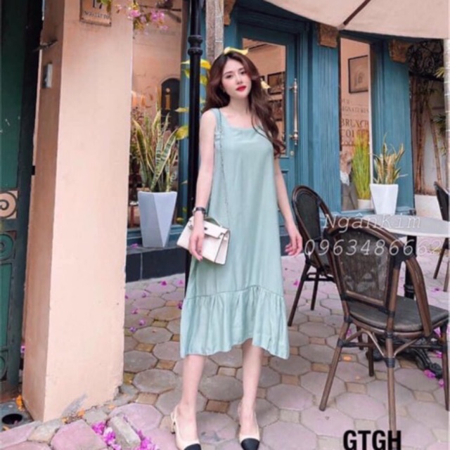 Váy bầu sát nách