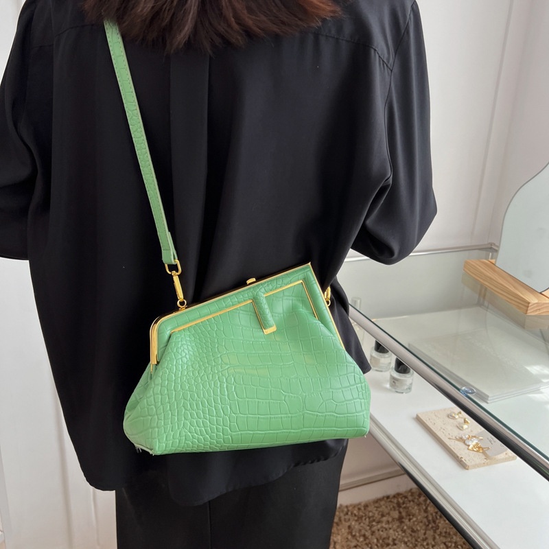 Túi đeo chéo IELGY dạng kẹp thời trang sành điệu cho nữ