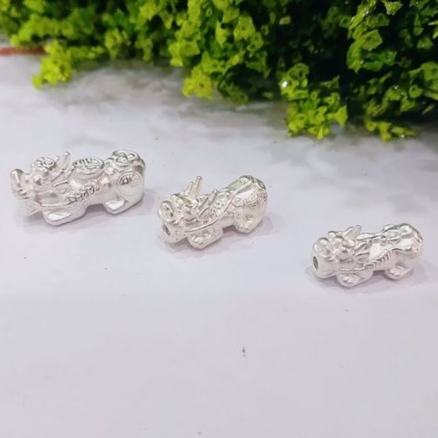 Tỳ hưu charm bạc ta(mix với chỉ đỏ, vòng đá phong thủy)_Van jw