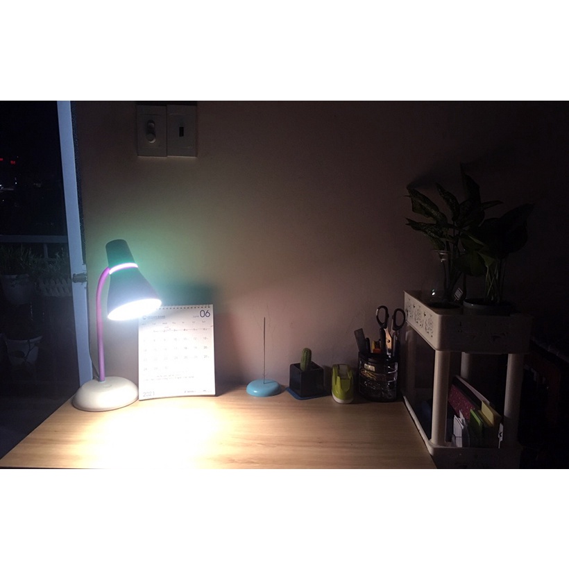 Đèn bàn học sinh chống cận LED Philips Pearl 66044 2.6W 4000K - [HỎA TỐC] [MÀU TÍM] - Bảo hành chính Hãng 01 Năm