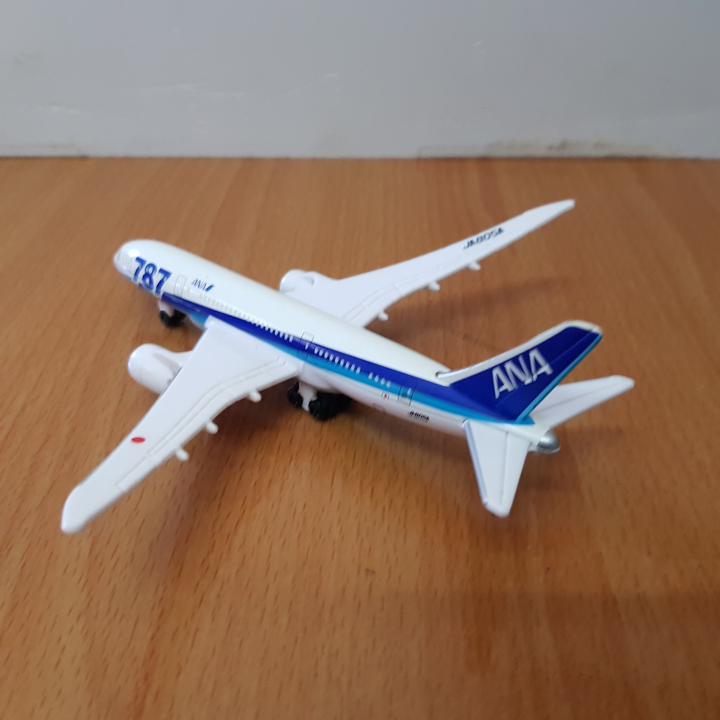 Máy bay mô hình Tomica Boeing 787 Ana