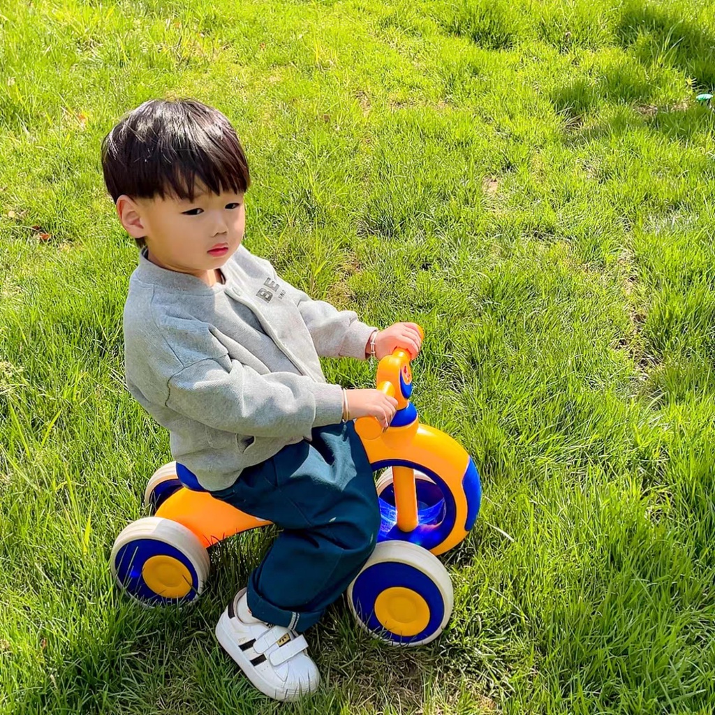 Xe Trượt Cricle Sasa Scooter Phối 2 Màu Cao Cấp Dành Cho Bé Từ 12 Tháng